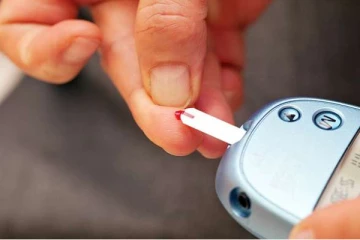 நீரிழிவு நோயாளிகள் அளவிற்கு அதிகமாக பாராசிட்டமால் சாப்பிட்டால் என்ன நடக்கும் தெரியுமா?