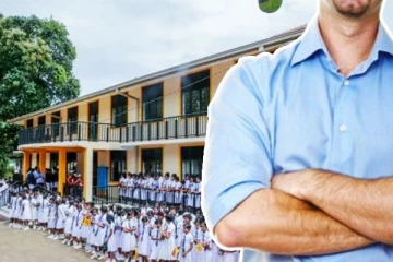 முல்லைத்தீவு பாடசாலை பதிலதிபரின் பாராமுகம்: எழுந்துள்ள விமர்சனம்