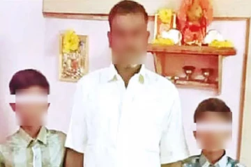 கள்ளத்தொடர்பில் மனைவி; கணவன் விபரீத முடிவு - பலியான 2 மகன்கள்!
