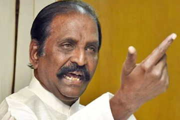 அவர்களின் நாகரீகம் இதுதானா? மரியாதைக்கு கூட என்னிடம் கேட்பதில்லை; கவிஞர் வைரமுத்துவின் வைரல் பதிவு!