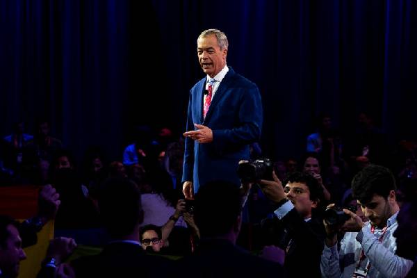 ட்ரம்பின் மிகப்பெரிய ஆதரவாளரை பிரித்தானியாவின் பிரதமராக்க ரகசிய திட்டம்: MAGA இயக்கம் தீவிரம் | Trump Behind Nigel Maga Plot