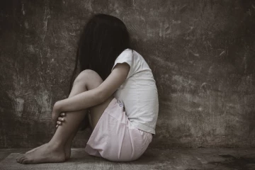 පාසල් සිසුවිය නිවසට ගෙන්වාගෙන 18 හැවිරිදි පෙම්වතා සිදුකළ ඇඟ හිරිවැටෙන වැඩේ..