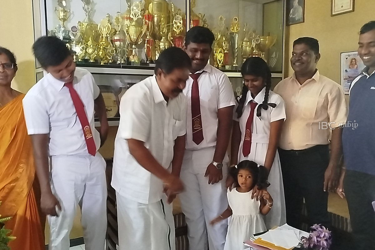 முதலிடம் பிடித்த தமிழ் மாணவன் - நேரில் சென்று பாராட்டிய நாடாளுமன்ற உறுப்பினர் | Gce Al Exam 2026 Results Island 1St Rank