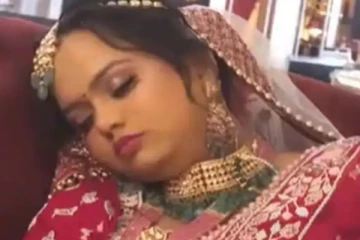 திருமணத்தில் அயர்ந்து தூங்கிய மணப்பெண்! வைரலாகும் காட்சி