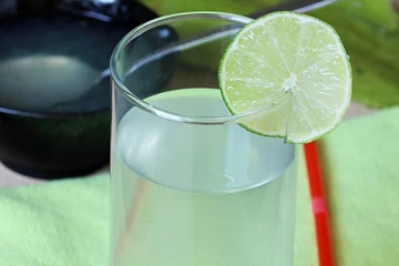 கற்றாழைச்சாறு யார் யாரெல்லாம் குடிக்கலாம்... பத்தே நிமிடத்தில் செய்யலாம்!