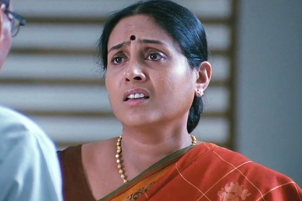 கேங்ஸ்டராக மாறிய அம்மா நடிகை.. சரண்யா பொன்வண்ணனா இப்படி நடிப்பது? வைரலாகும் ஃபர்ஸ்ட் லுக் | Saranya Ponvannam In Gangster Granny