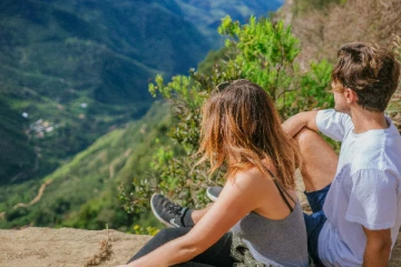 நுவரெலியாவுக்கு படையெடுக்கும் சுற்றுலா பயணிகள்