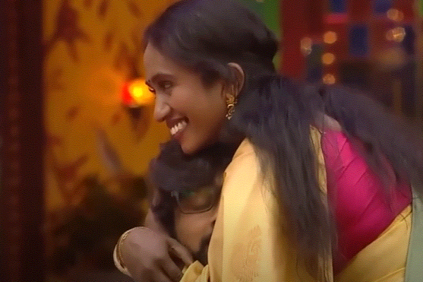 பயங்கர ஷாக்கில் ராஜூ! கமலின் அதிரடி அறிவிப்பு...கண்ணீருடன் வெளியேறிய தாமரை | Its Official Thamarai Selvi Evicted From Bigg Bo