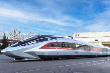 மணிக்கு 450 கிமீ வேகம்; உலகின் முதல் அதிவேக ரயில் - அறிமுகம் செய்த நாடு!