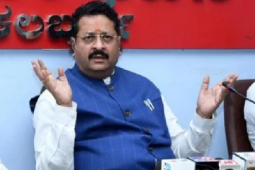 கர்நாடகாவில் யோகி ஆதித்யநாத் ஆட்சி : பாஜக எம்எல்ஏ சர்ச்சை பேச்சு