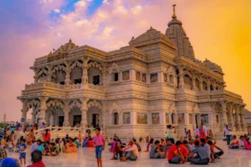 மதுரா கிருஷ்ணா கோயில்: வரலாறு, முக்கியத்துவம், மற்றும் சிறப்பு அம்சங்கள்