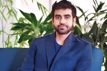 இளம் கோடீஸ்வரர்... சம்பாதித்ததில் சரிபாதி தானம் செய்பவர்: அவரது மொத்த சொத்து மதிப்பு