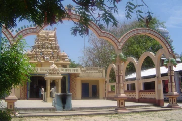 பூஜையில் வைத்து எடுத்த பணம் வழிப்பறி - யாழில் சம்பவம்