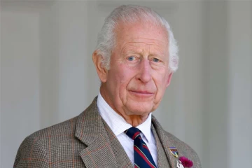 வாழ்வில் முதன்முறையாக மதிய உணவு சாப்பிடும் மன்னர் சார்லஸ்: ஒரு சுவாரஸ்ய தகவல்