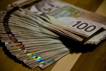 கனடாவில் பெண்ணொருவருக்கு கிடைத்த அதிர்ஷ்டம்!