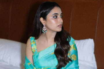 பிரியங்கா மோகன் சேலையில் அழகிய போட்டோஷூட்