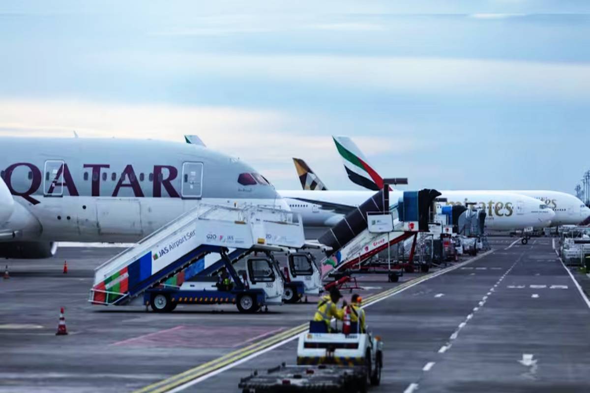 மத்திய கிழக்கின் போர் எதிரொலி...! முடக்கப்பட்ட துபாயின் தங்க வர்த்தகம் | Dubai Gold Rate World Market In Middle East War மத்திய கிழக்கின் போர் எதிரொலி...! முடக்கப்பட்ட துபாயின் தங்க வர்த்தகம் | Dubai Gold Rate World Market In Middle East War