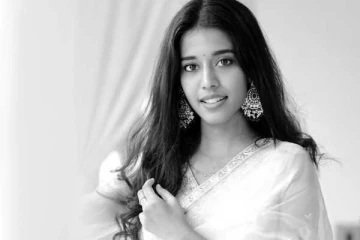 சூப்பர் சிங்கர் பிரியங்காவின் ரீசெண்ட் போட்டோஷூட்..புகைப்படங்கள்