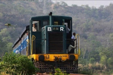 இந்தியாவிலேயே பயணிகளிடம் டிக்கெட் வாங்காமல் இயங்கும் ஒரே ரயில்.., எது தெரியுமா?