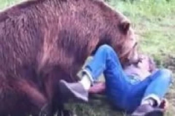 கரடியின் தாக்குதலில் சிவில் பாதுகாப்பு படை சிப்பாய் படுகாயம்