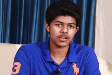 விஜய்யின் மகன் ஜேசன் சஞ்சய் சமீபத்தில் எங்கே சென்றுள்ளார் பாருங்க... போட்டோ இதோ