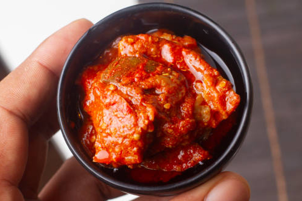 மாதவிடாய் நேரத்தில் பெண்கள் ஊறுகாயை தொடக்கூடாது... ஏன் தெரியுமா? | Food Why Were Women Not Allowed To Touch Pickles