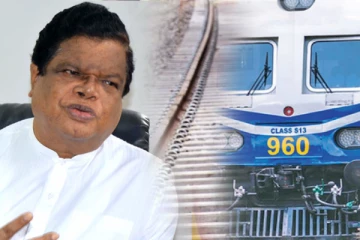 தொடருந்து பாதை சீரமைப்பு பணியில் பல இலட்சம் ரூபா இரும்பு திருட்டு: அதிகாரிகள் இடைநிறுத்தம்