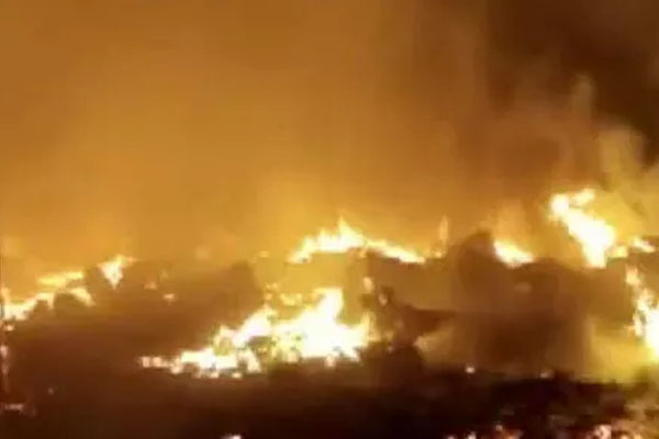 தங்கசுரங்கத்தில் ஏற்பட்ட தீ விபத்தால் 27 பேர் பலி | 27 Killed In Gold Mine Fire