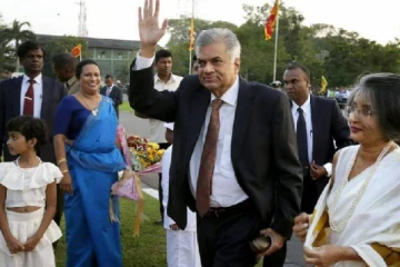 வெளிநாடு செல்லாதீர்கள் ! அமைச்சர்களுக்கு ஜனாதிபதி பிறப்பித்துள்ள பணிப்புரை