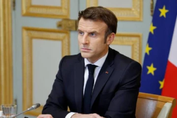 விமர்சனத்துக்கு ஆளான இம்மானுவல் மக்ரோனின் தேர்தல் வாக்குறுதி