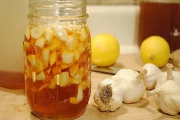 தேனில் ஊற வைத்த மலைப்பூண்டு சாப்பிடுவதால் இத்தனை நன்மைகளா?