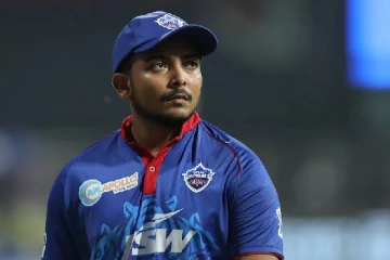 பிரித்வி ஷா கோலியை பார்த்து திருந்தனும் - கொதித்த ஹர்பஜன் சிங்!