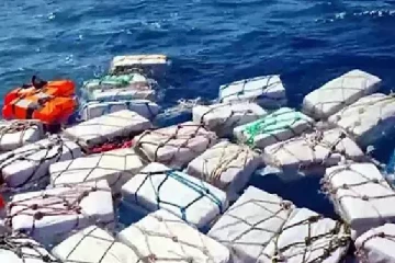 இத்தாலிய தெற்கு கடற்கரையில் பெருந்தொகை போதைப்பொருள் மீட்பு