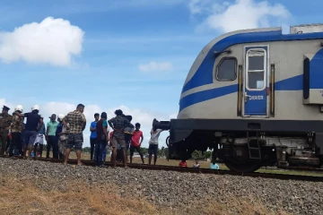 யாழிலிருந்து கொழும்பு நோக்கி சென்ற புகையிரதத்தில் மோதி ஒருவர் பலி (Video)