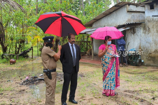 விடுதலைப் புலிகளின் பொருட்களை தேடி அகழ்வு பணியில் பொலிஸார் (Photos) | Excavation At The Place Identified Ltte