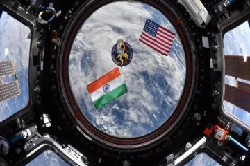 சர்வதேச விண்வெளி மையத்தில் ஏற்றப்பட்ட இந்திய தேசியக் கொடி!