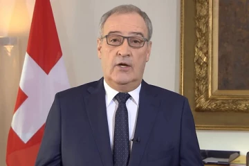 புலம்பெயர்தலை நிறுத்துங்கள் என்று சுவிஸ் மக்கள் சொல்லும் நிலை உருவாகலாம்: சுவிஸ் முன்னாள் ஜனாதிபதி