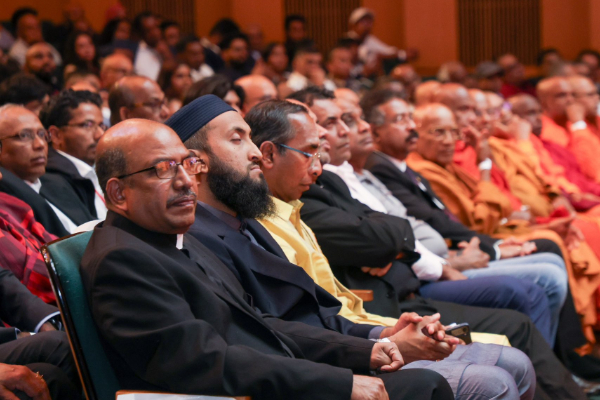 எந்த அழுத்தத்துக்கும் அடிபணியவே மாட்டேன் - அமெரிக்காவில் ஜனாதிபதி அநுர தெரிவிப்பு | Anura Speech In Us