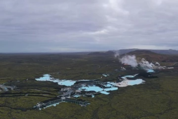 24 மணி நேரத்தில் 1,400 முறை நிலநடுக்கம்; அதிர்ந்த நாடு - பீதியில் மக்கள்!