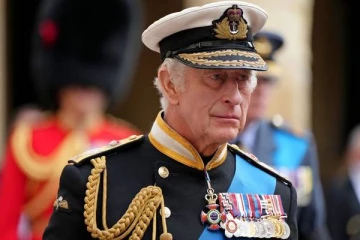 இளவரசர் ஹரிக்கு நெருக்கடி தரும் சார்லஸ் மன்னர்: வெளிவரும் புதிய பின்னணி