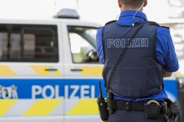 இரண்டு குழுக்களிடையே மோதல்... சுவிட்சர்லாந்தில் ஒருவருக்கு கத்திக்குத்து