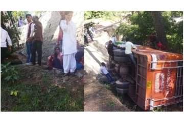 ஜம்மு காஷ்மீரில் பள்ளத்தில் பேருந்து விழுந்து விபத்து - ஒருவர் பலி - 64 பேர் படுகாயம்...!