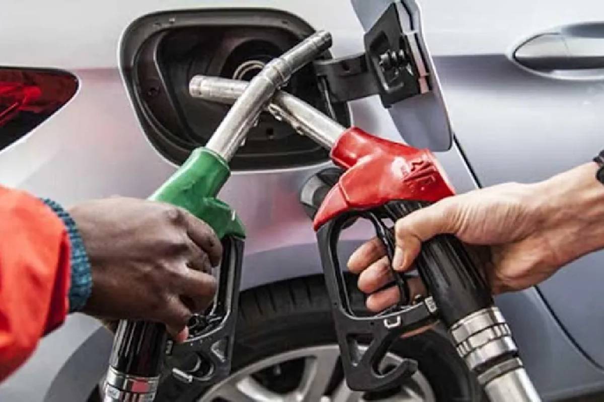 நிரம்பி வழியும் இலங்கையின் திறைசேரி! எரிபொருள் விலையை மூன்று முறை அதிகரிக்க காரணம் என்ன | Sri Lanka S Treasury Fuel Prices Increase