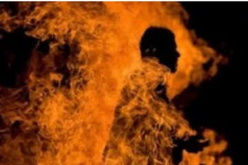 காங்கிரஸிற்கு தொகுதி ஒதுக்கியதால் தீ குளிக்க முயன்ற திமுக தொண்டர்: அறந்தாங்கியில் பரபரப்பு