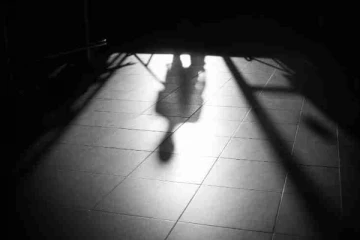 உயிரிழந்ததாக தகனம் செய்யப்பட்ட சிறுவன் ; உயிருடன் வந்ததால் பரபரப்பு