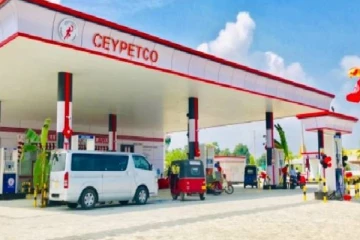வெகு விரைவில் தனியார் வசமாகும் இலங்கை எரிபொருள் நிலையங்கள்!