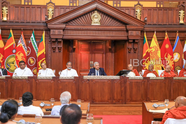 அரசாங்கம் புத்தசாசனத்தைப் பேணிப்பாதுக்காக்க கடமைப்பட்டுள்ளது - ரணில் | Buddha Sasana Buddhism Sri Lanka Ranil