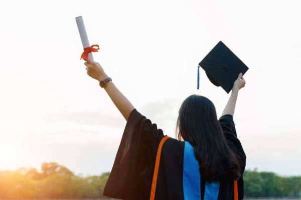 சுவிட்சர்லாந்தில் அதிகரித்துவரும் வேலையில்லாத் திண்டாட்டம் | Swiss Faces Unemployement Rise Due To Ai