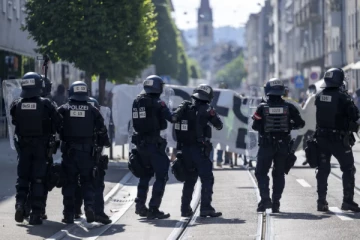 சுவிஸில் கத்திக்குத்து தாக்குதல் ; பலத்த காயங்களுடன் ஒருவர் மருத்துவமனையில்