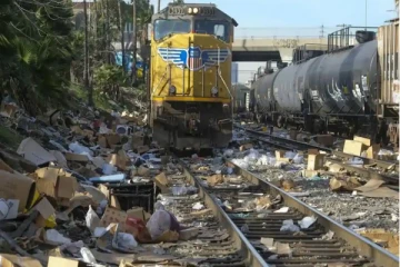 Amazon, Fed-Ex சரக்கு ரயில்களை கொள்ளையடித்த திருடர்கள்!